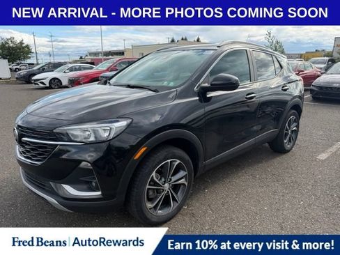 Used 2023 Buick Encore GX Select w/ Safety Package II AWD/4WD image 3