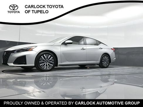 Used 2023 Nissan Altima 2.5 SV w/ SV Premium Package FWD image 52