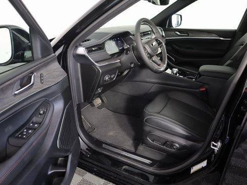 New 2025 Jeep Grand Cherokee L Overland image 10