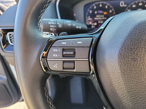 Used 2024 Honda Civic Touring image 18