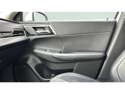 Used 2025 Mitsubishi Outlander SE FWD image 30