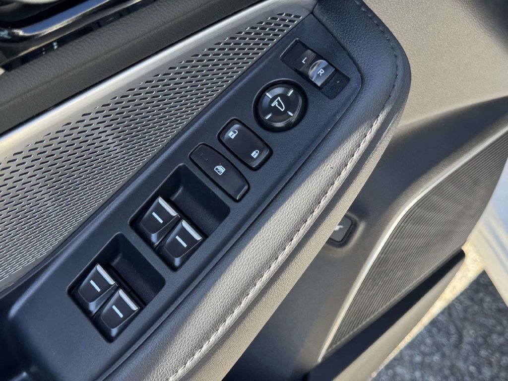 Certified 2024 Acura MDX SH-AWD image 16