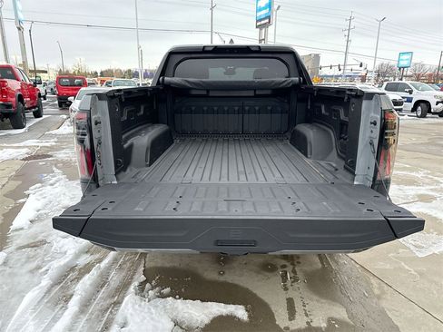 Used 2024 GMC Sierra EV Denali image 25