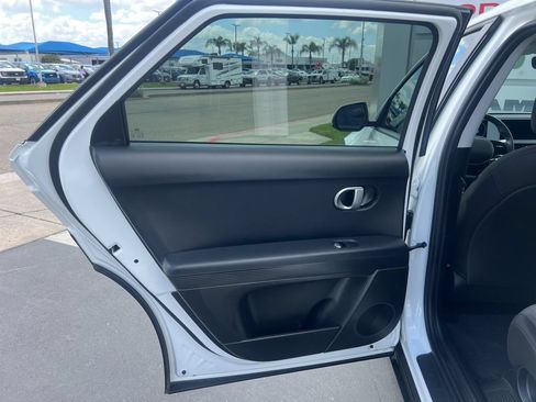 Used 2024 Hyundai Ioniq 5 SE RWD image 31