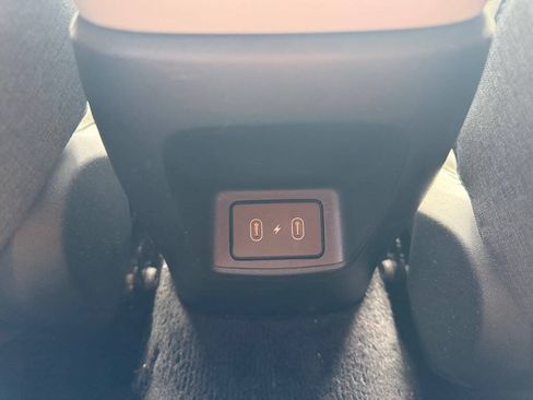 Used 2024 Hyundai Elantra Limited FWD image 23
