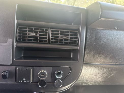 Used 2023 Chevrolet Express 3500 w/ Power Convenience Package RWD image 22