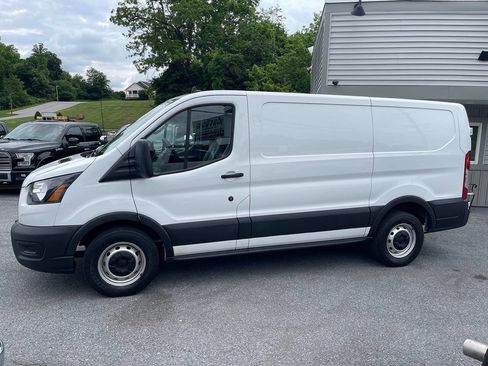 Used 2022 Ford Transit 150 Low Roof RWD image 4