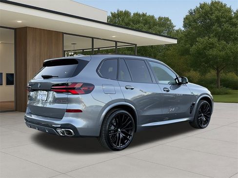 New 2026 BMW X5 M60i image 7