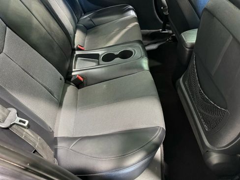 Used 2016 Hyundai Veloster w/ Option Group 02 image 31