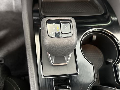 Certified 2025 Nissan Rogue SV image 24