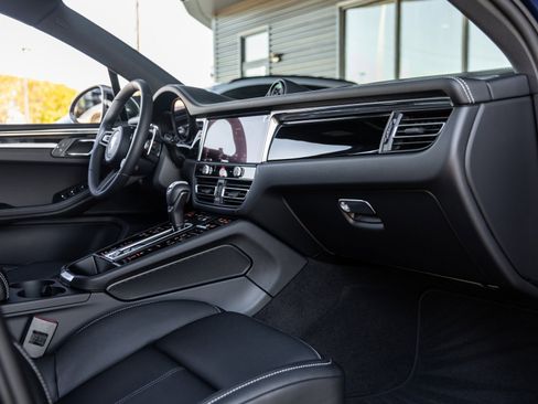 New 2026 Porsche Macan Turbo image 47
