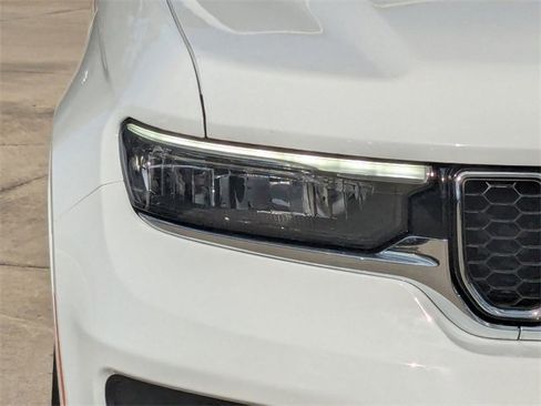 New 2025 Jeep Grand Cherokee Overland w/ Adv Protech Group III image 10