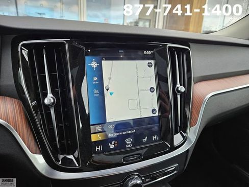 Used 2019 Volvo S60 T6 Momentum w/ Multimedia Package image 21