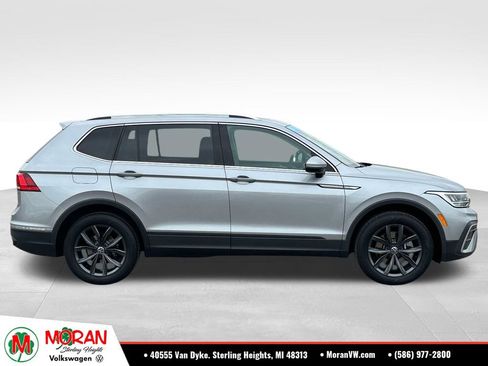 Certified 2023 Volkswagen Tiguan SE w/ Panoramic Sunroof Package AWD/4WD image 6