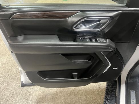 Used 2023 Chevrolet Tahoe Z71 w/ Luxury Package AWD/4WD image 20