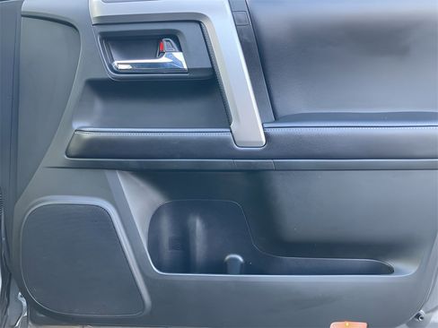 Used 2017 Toyota 4Runner SR5 image 43