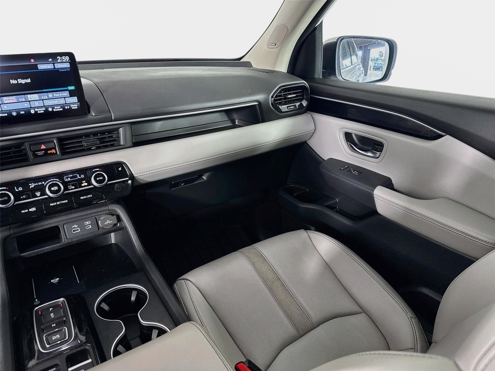 Used 2023 Honda Pilot Touring image 25