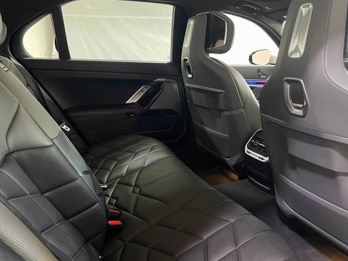 Used 2025 BMW 740i xDrive image 46