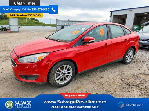 Used 2015 Ford Focus SE FWD image 1
