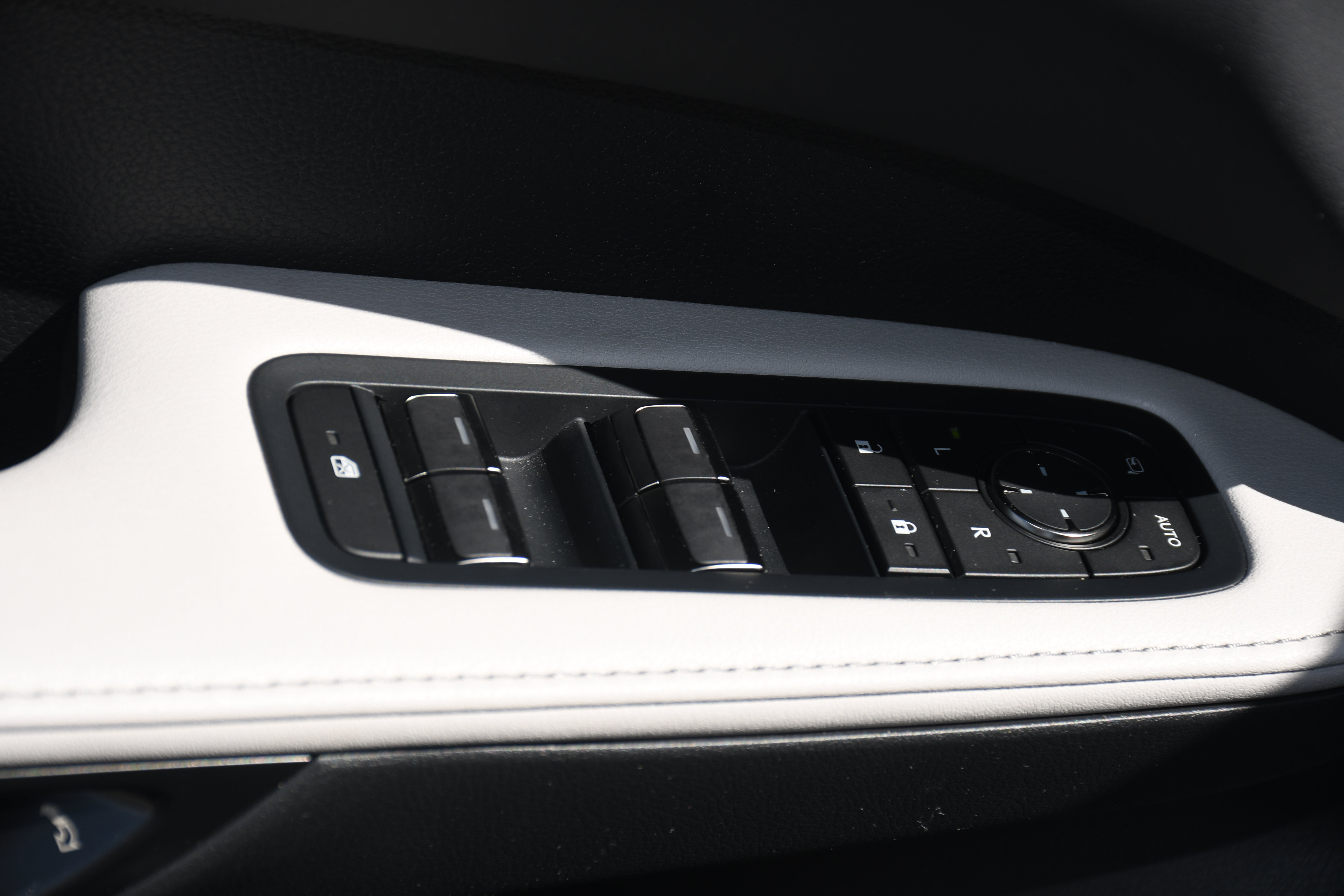Used 2023 Lexus RX 350 FWD image 11