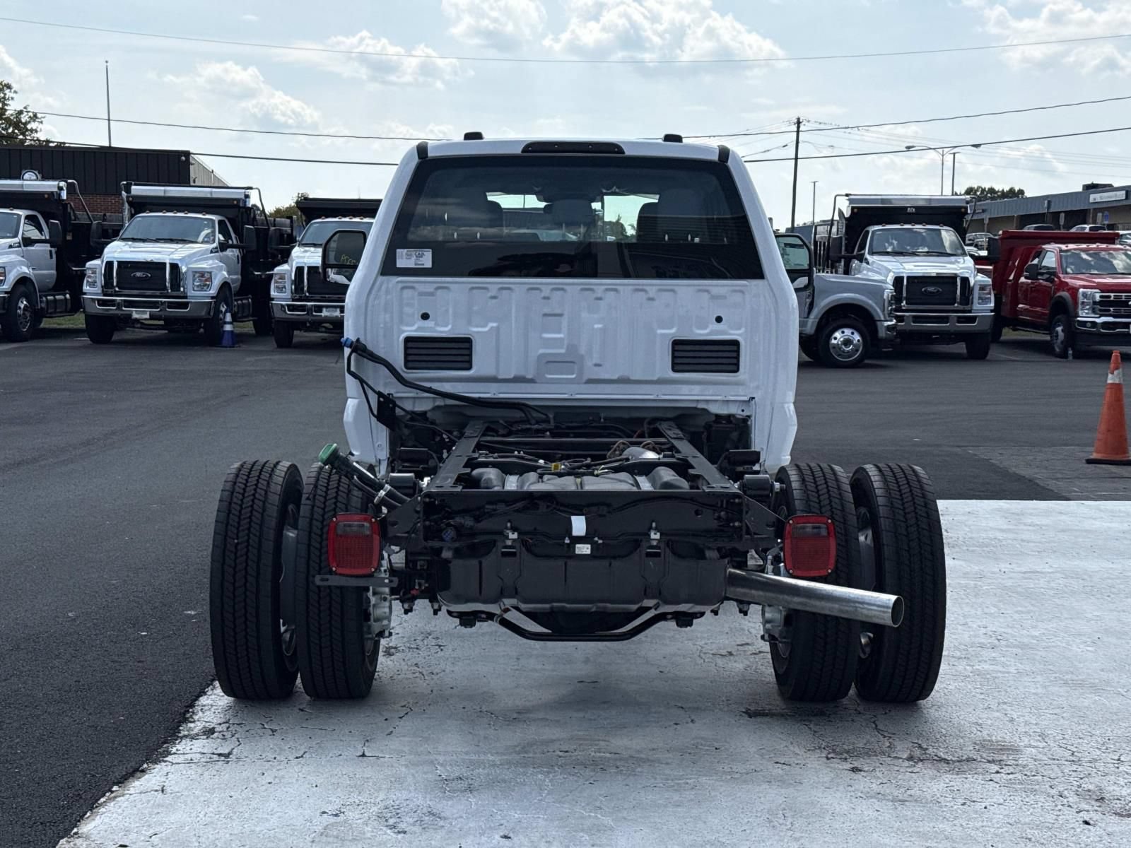 New 2026 Ford F550 4x4 SuperCab Super Duty image 4