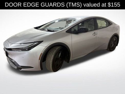 Used 2024 Toyota Prius LE image 5