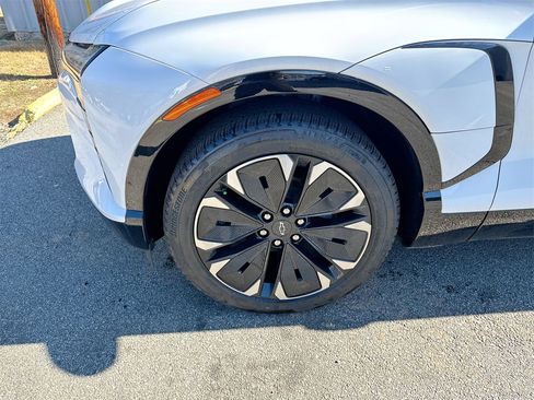 Used 2024 Chevrolet Blazer EV RS image 12