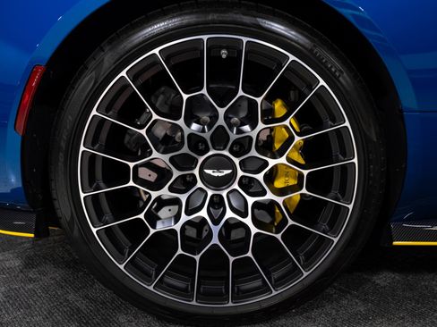 Used 2023 Aston Martin DBS Superleggera Volante RWD image 39