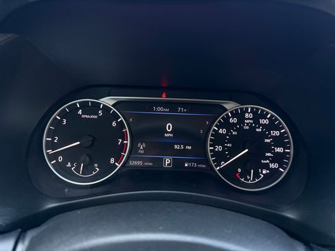 Used 2025 Nissan Sentra SV image 12