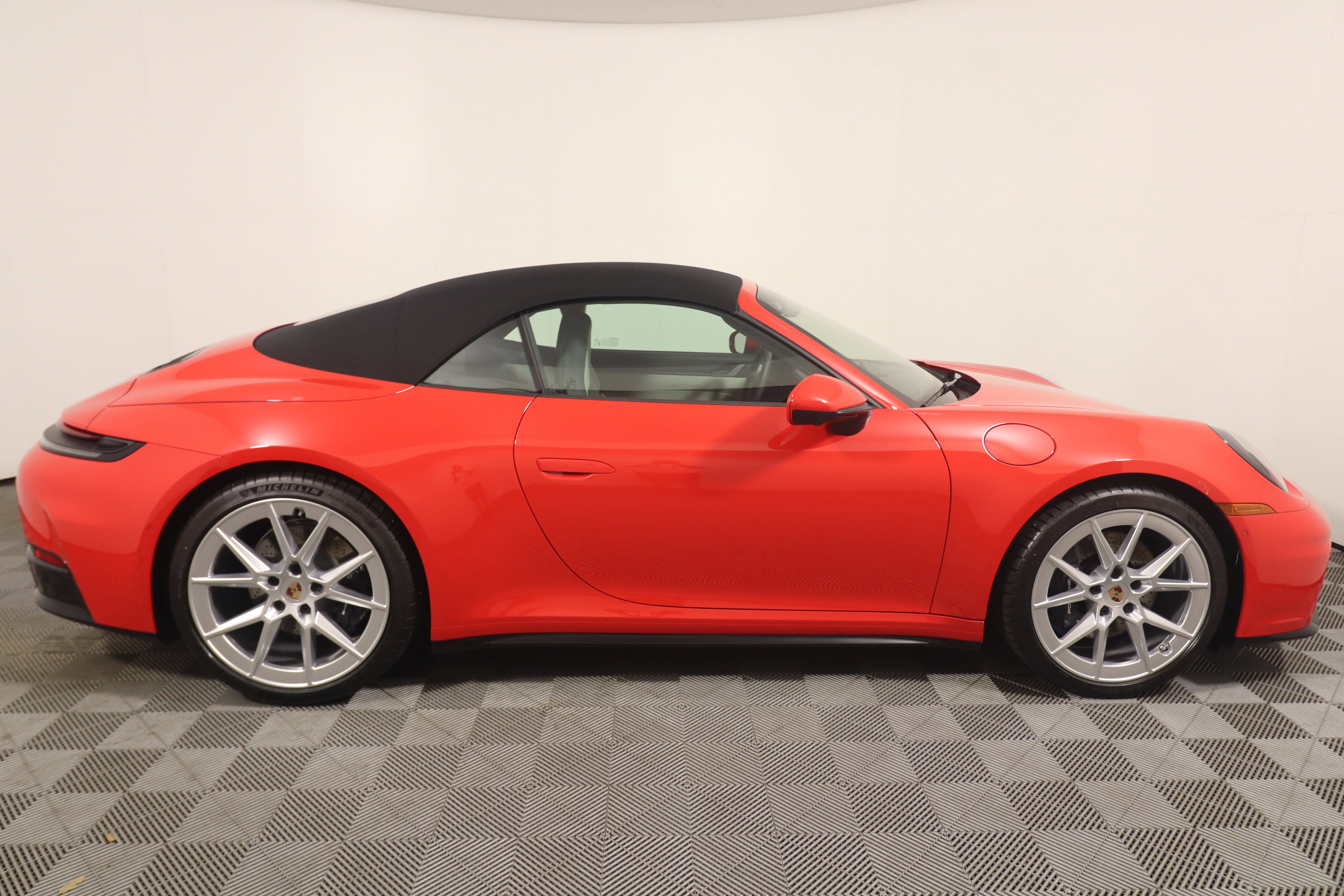 Certified 2026 Porsche 911 Carrera RWD image 27