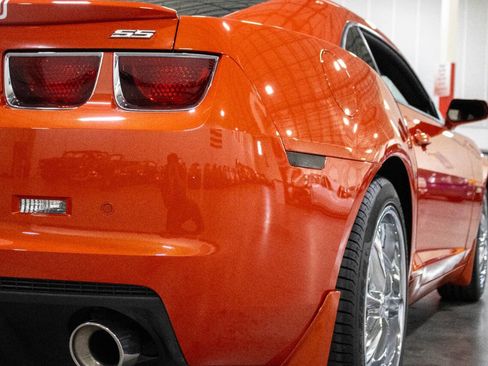 Used 2010 Chevrolet Camaro SS w/ RS Package image 30