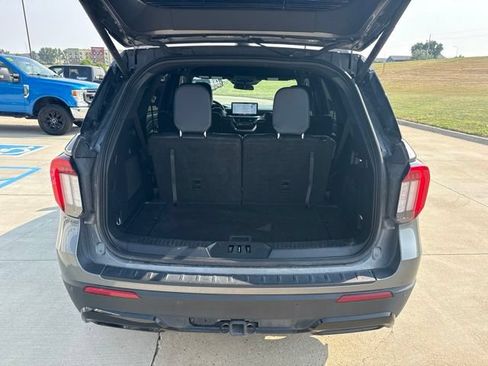 Certified 2025 Ford Explorer ST-Line AWD/4WD image 10