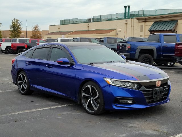 Used 2018 Honda Accord Sport image 2