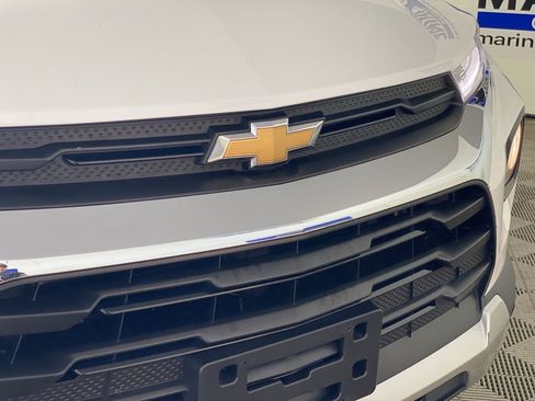 Used 2023 Chevrolet TrailBlazer LT FWD image 35