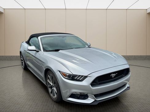 Used 2016 Ford Mustang GT Premium w/ Equipment Group 401A RWD image 8