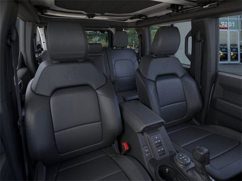 New 2025 Ford Bronco Badlands image 10