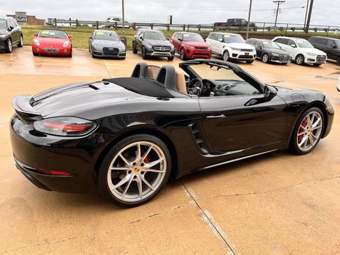 Used 2017 Porsche 718 Boxster S RWD image 12