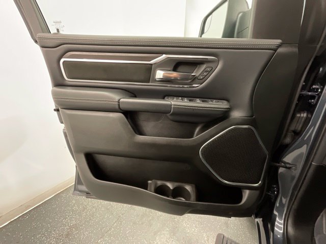 Used 2026 RAM 1500 Laramie AWD/4WD image 9