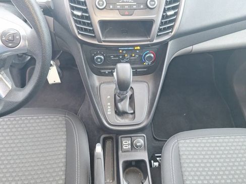 Used 2019 Ford Transit Connect XLT FWD image 18