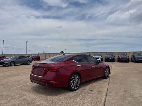 Certified 2023 Nissan Altima 2.5 SL FWD image 22