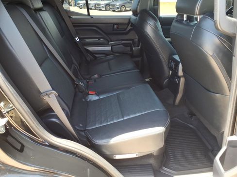 Used 2025 Toyota 4Runner TRD Off-Road Premium AWD/4WD image 15