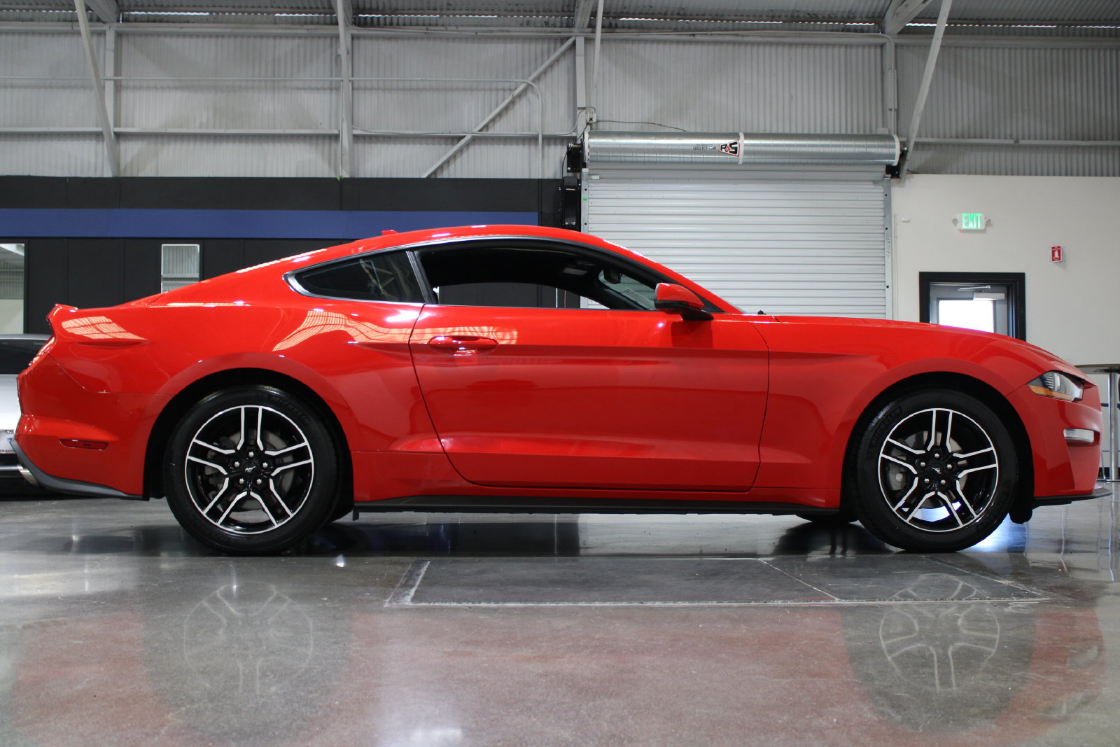 Used 2020 Ford Mustang Premium RWD image 17