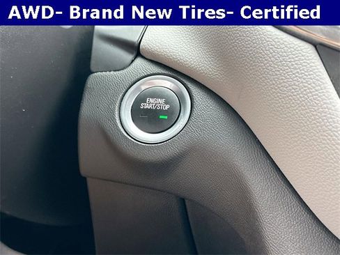 Used 2023 Chevrolet Equinox LT image 17