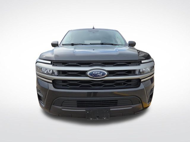 Used 2024 Ford Expedition Max XLT RWD image 2