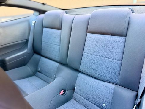 Used 2008 Ford Mustang Coupe RWD image 12