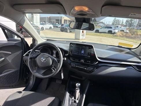 Used 2021 Toyota C-HR LE image 32