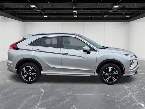 New 2026 Mitsubishi Eclipse Cross SEL image 6