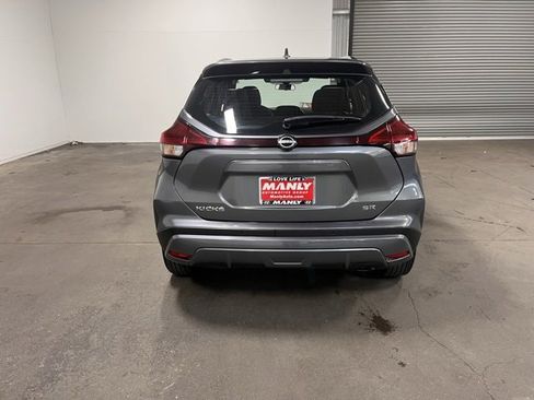 Used 2024 Nissan Kicks SR image 4