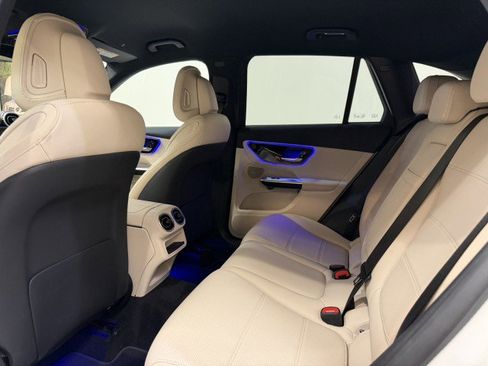 Certified 2025 Mercedes-Benz GLC 300 image 16