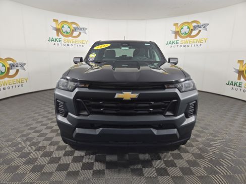 Used 2023 Chevrolet Colorado W/T RWD image 2